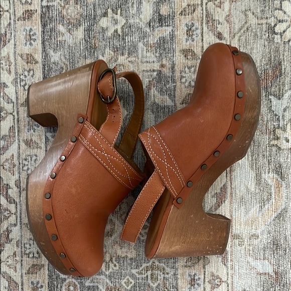 Sezane Leather Clogs - Picture 2 of 4